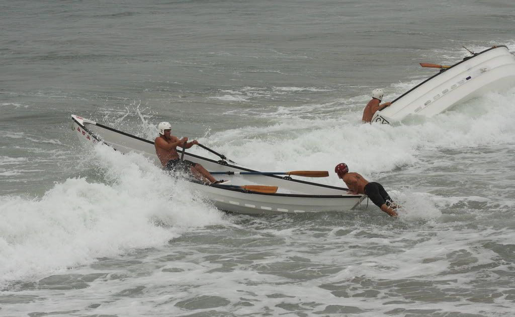 IMAGE: http://i192.photobucket.com/albums/z114/usingthejohn/People/Kayak1.jpg