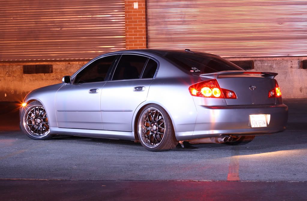 IMAGE: http://i192.photobucket.com/albums/z114/usingthejohn/Random%20shots/lightpainted.jpg