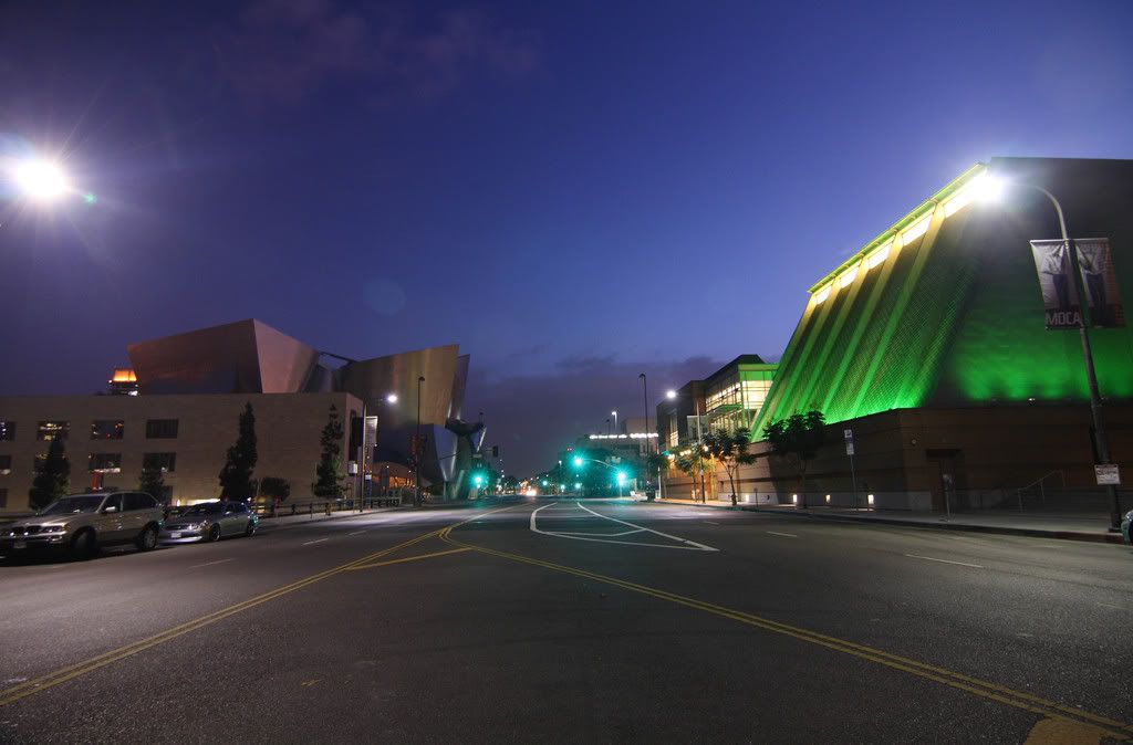 IMAGE: http://i192.photobucket.com/albums/z114/usingthejohn/Waltdisney.jpg