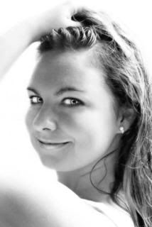 IMAGE: http://i192.photobucket.com/albums/z127/clickmypicture/l_4e2e152f8c73c9f3ddfabe63c7a013f7.jpg