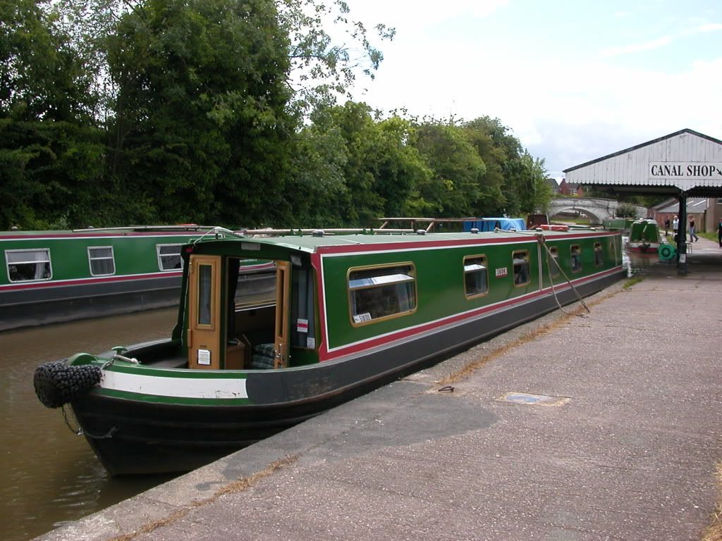 Middlewich Narrowboats Photos Holidays Afloat Canal World