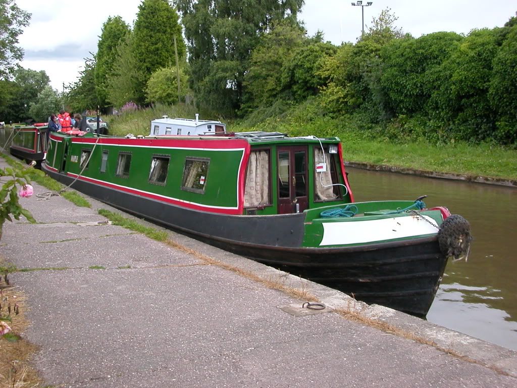 Middlewich Narrowboats Photos Holidays Afloat Canal World