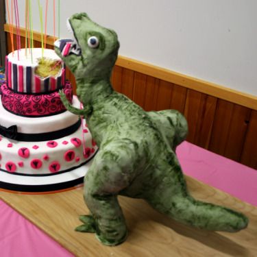 Sweet Sixteen Birthday Cakes on Refreshing  A Sweet 16 Dinosaur Cake  Geeky Cake Of The Week