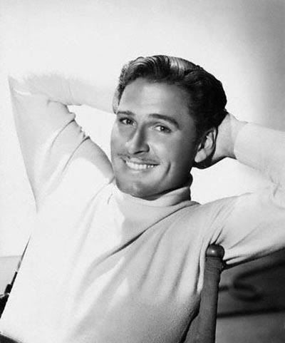 Errol-Flynn-46e4x.jpg