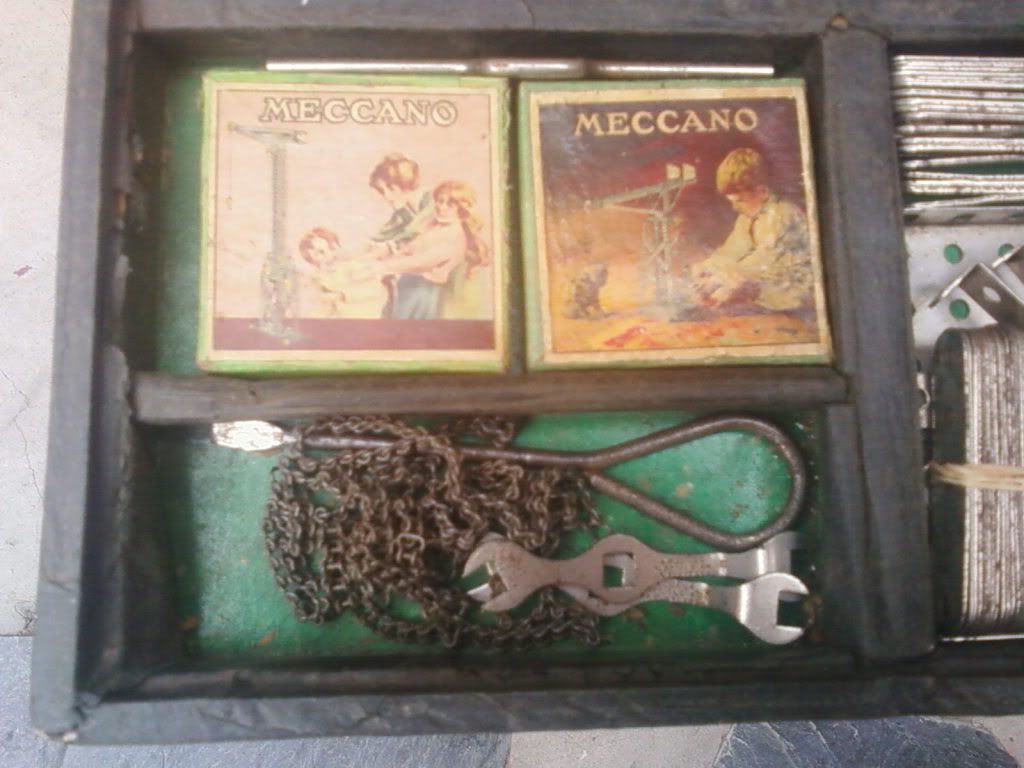 Mecano un juguete antiguo Mecano un juguete antiguo