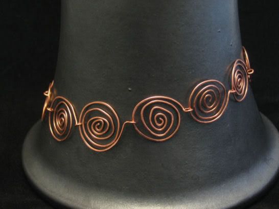copper_spiral_necklace_4_small.jpg