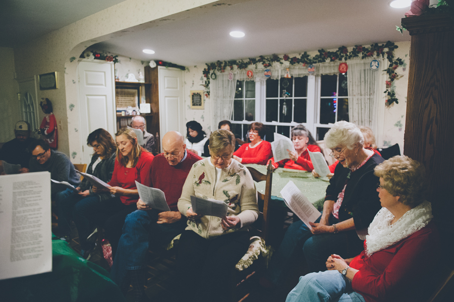 photo 13-Holiday-Sing_zpsctsjzmf5.png