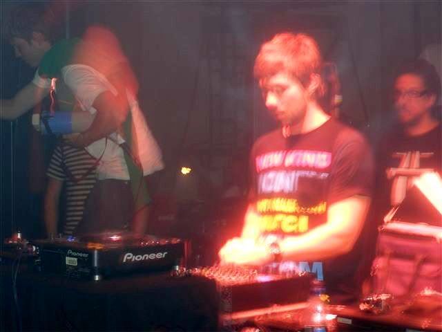 030607DJ.jpg