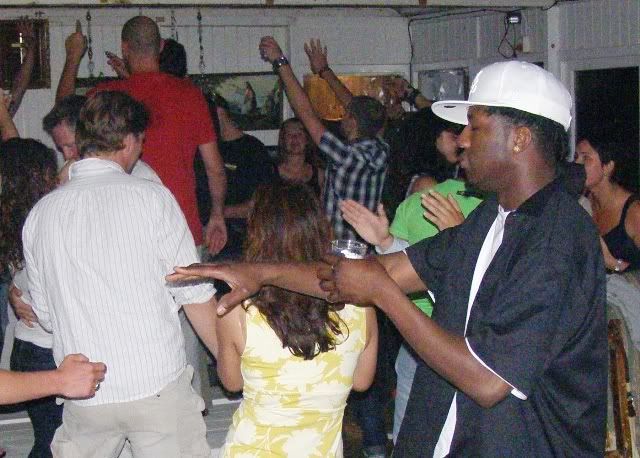 040807Marcelinodancing.jpg