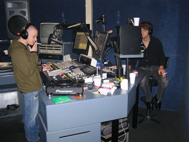 220607GijsandLudovicFreshFMstudio.jpg