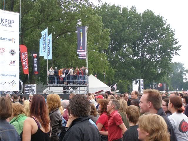 240607Parkpopaudienceinfrontstage.jpg