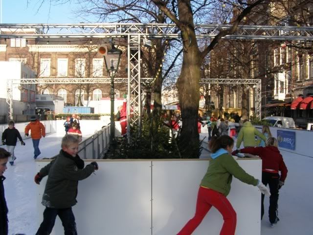 191207kinderenopschaatsbaan.jpg