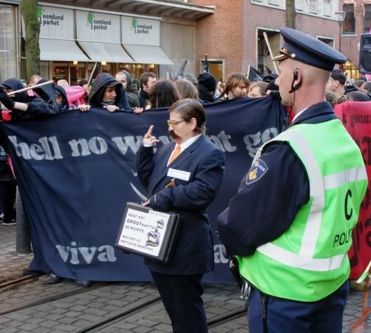 120108DeVloekpolitieendemonstranten.jpg