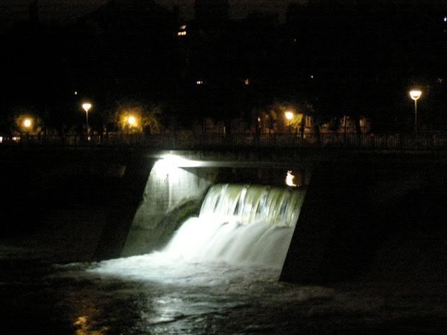 MunichbyNight2.jpg