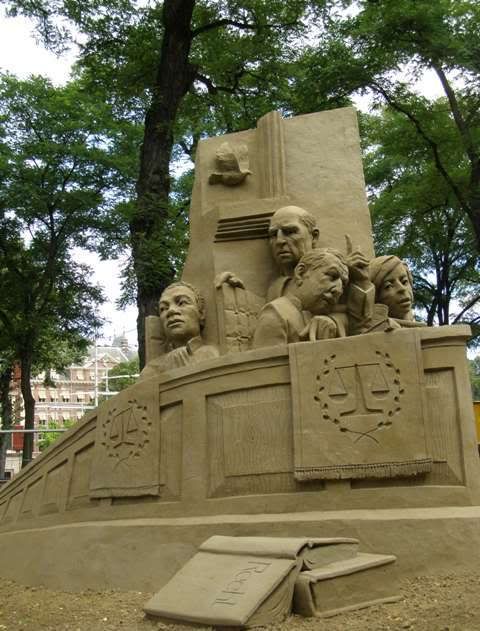 090808sandsculpturesIntcityofPeacea.jpg