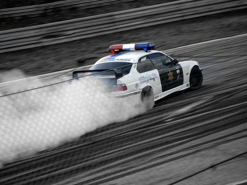 http://i192.photobucket.com/albums/z88/supersupra87/Drifting/IMG_3869.jpg