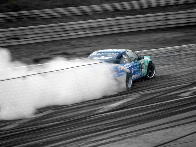 http://i192.photobucket.com/albums/z88/supersupra87/Drifting/IMG_3880.jpg