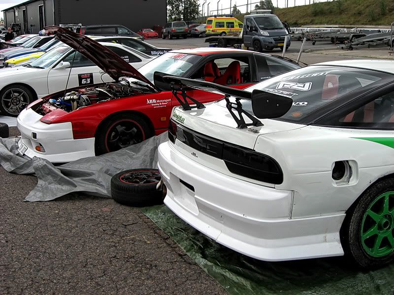 http://i192.photobucket.com/albums/z88/supersupra87/Drifting/IMG_3915.jpg
