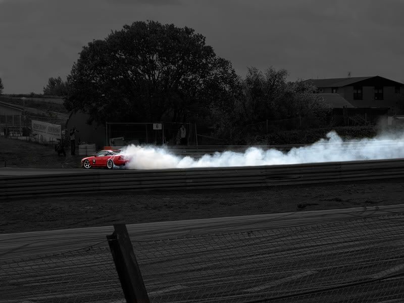 http://i192.photobucket.com/albums/z88/supersupra87/Drifting/IMG_4068.jpg